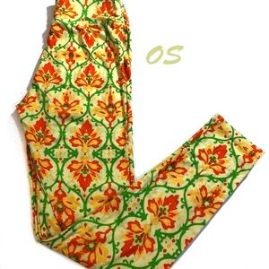 Womes One Size Leggings - Size 2-10/12 pant size